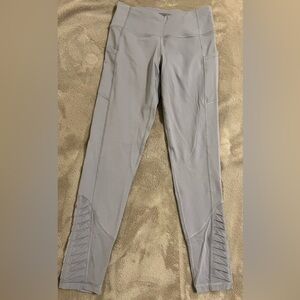 Victoria Secret knockout sport legging. Size Small. Never worn, great condition.